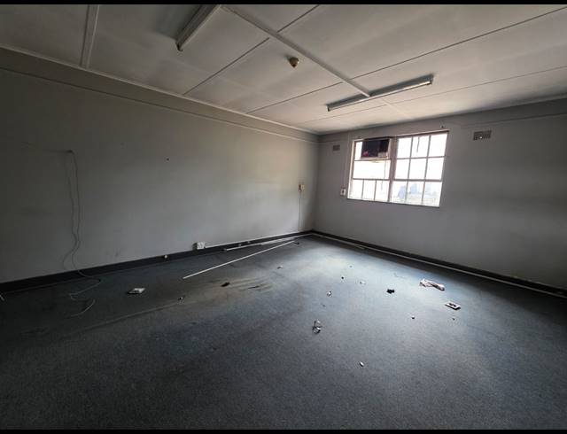 45,815M² BUSINESS TO LET IN LEEUWKUIL